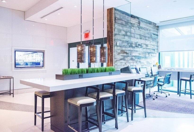 Отель Courtyard By Marriott New York Jfk Airport