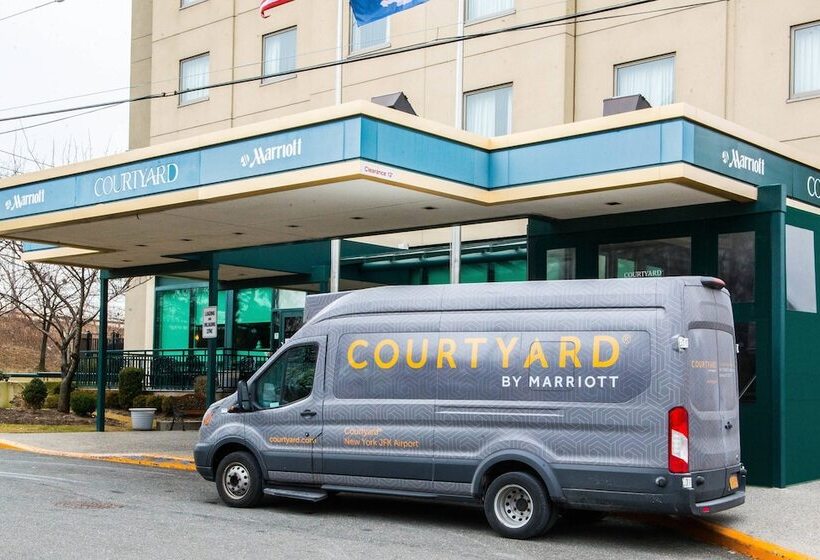 Отель Courtyard By Marriott New York Jfk Airport