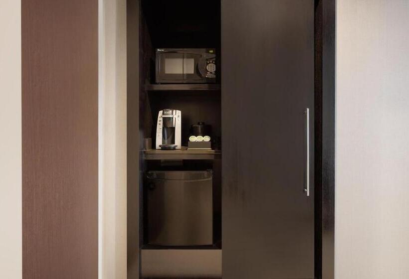 Отель Courtyard By Marriott New York Jfk Airport