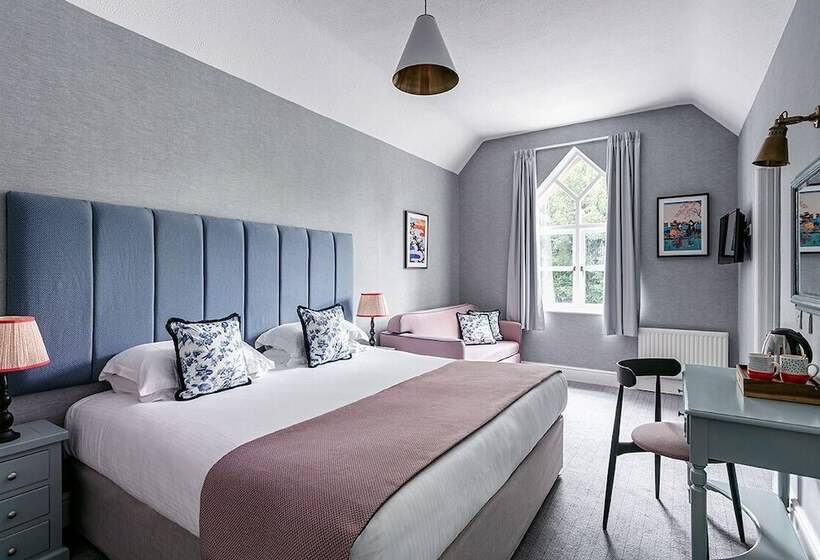 فندق Craig Manor