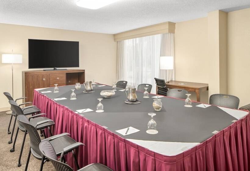 호텔 Doubletree By Hilton Fort Myers At Bell Tower Shops