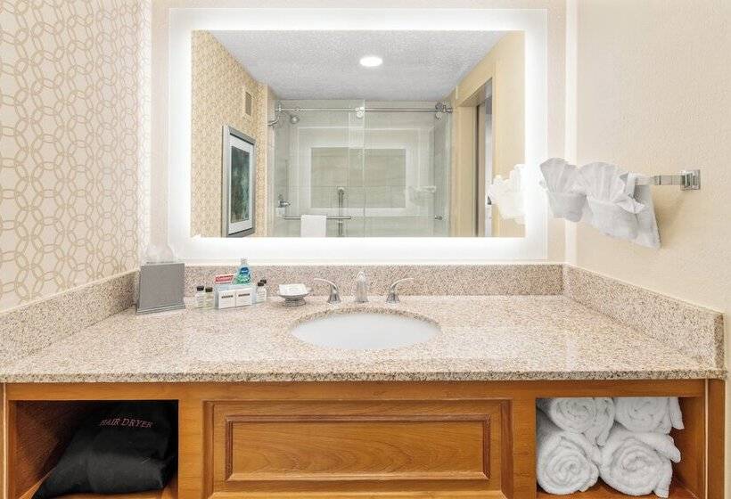 호텔 Doubletree By Hilton Fort Myers At Bell Tower Shops