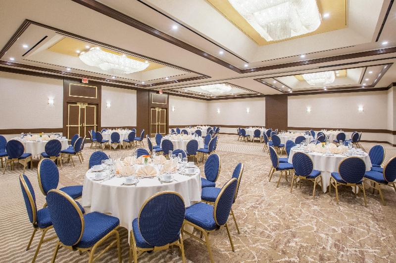 Crowne Plaza Hotel Los Angeles Harbor, An Ihg