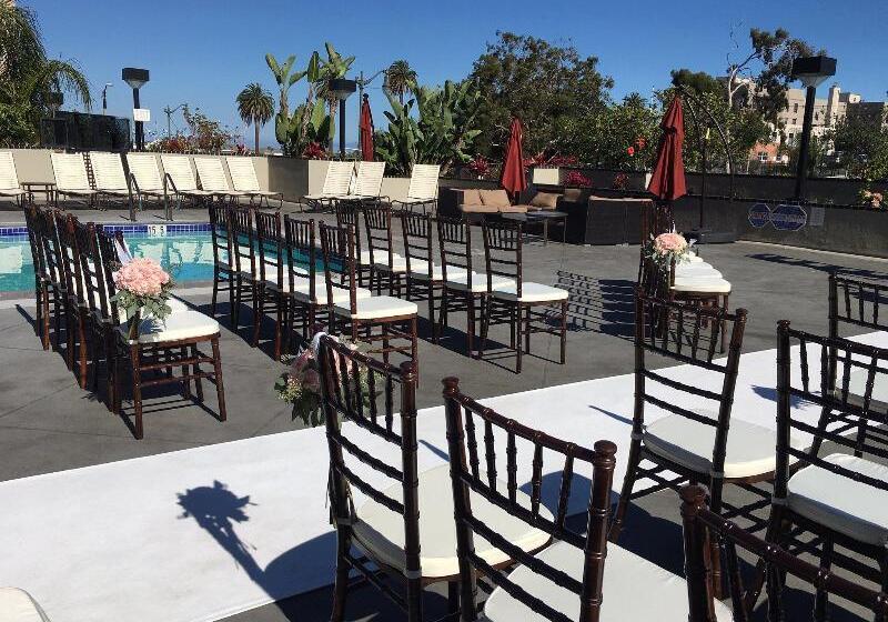 Crowne Plaza Hotel Los Angeles Harbor, An Ihg