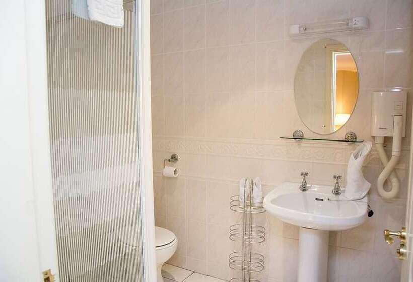 فندق Davitts Guesthouse