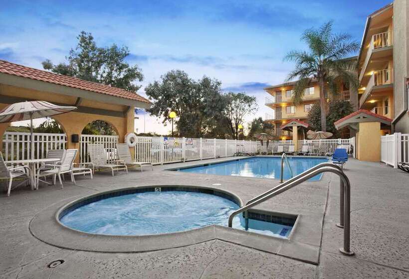 فندق Days Inn By Wyndham Buena Park