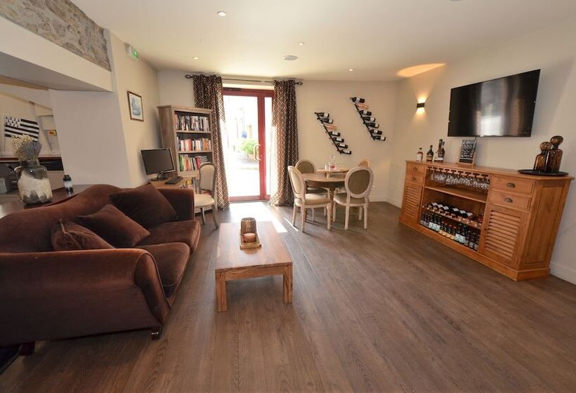 هتل Demeures & Châteaux   Hôtel De La Porte Saint Malo