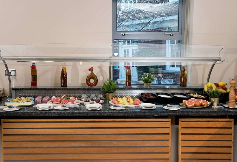 Отель De Vere Devonport House