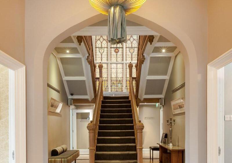 ホテル Didsbury House