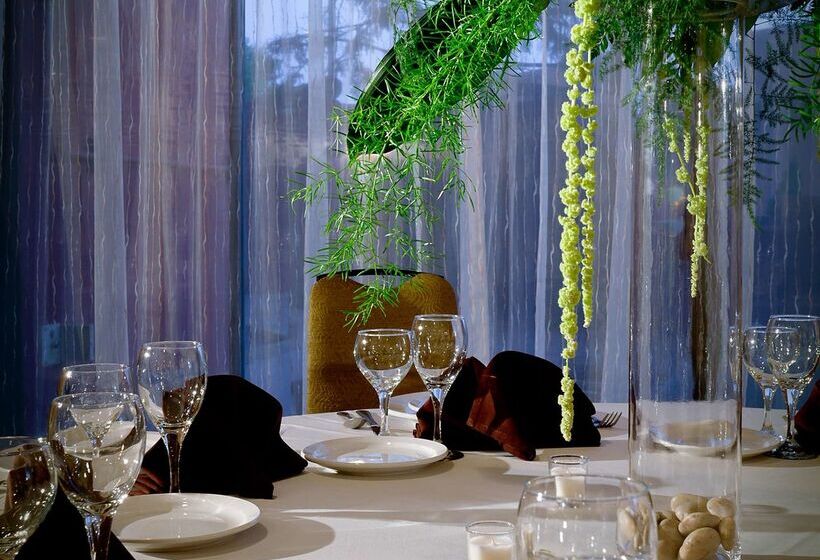 Doubletree By Hilton Hotel Santa Fe