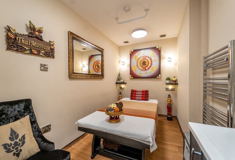 Dunadry Hotel And Gardens