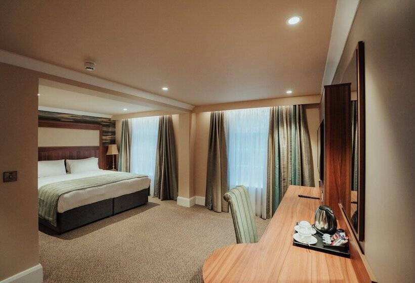 Dunadry Hotel And Gardens