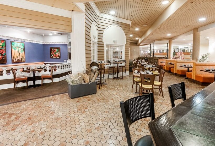 ホテル Edmonton Inn And Conference Centre