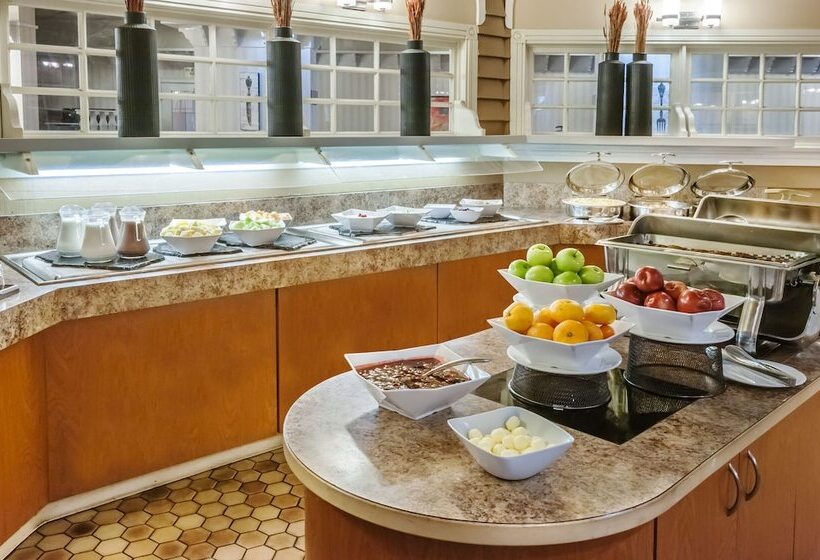 ホテル Edmonton Inn And Conference Centre