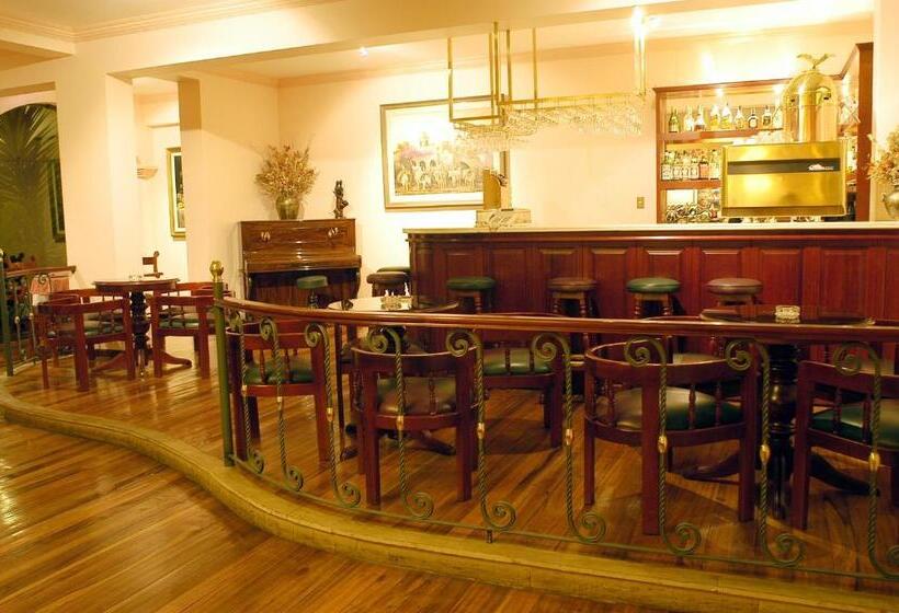 ホテル El Cabildo