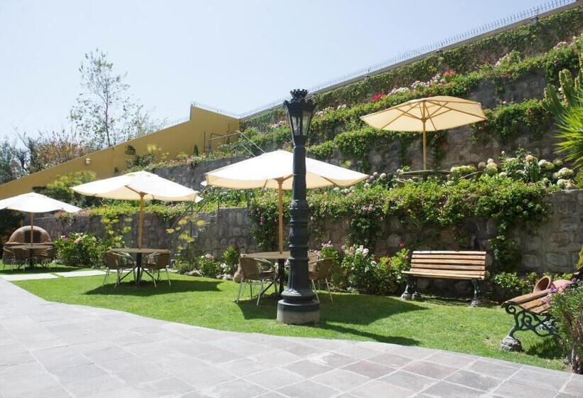 ホテル El Cabildo