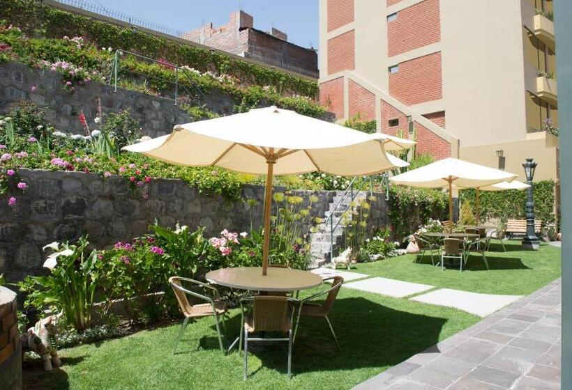 ホテル El Cabildo