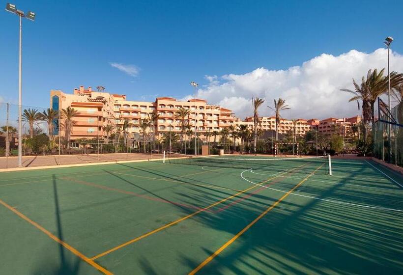 בית מלון כפרי Elba Sara Beach & Golf Resort