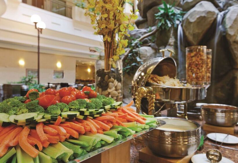 בית מלון כפרי Embassy Suites By Hilton Anaheim South