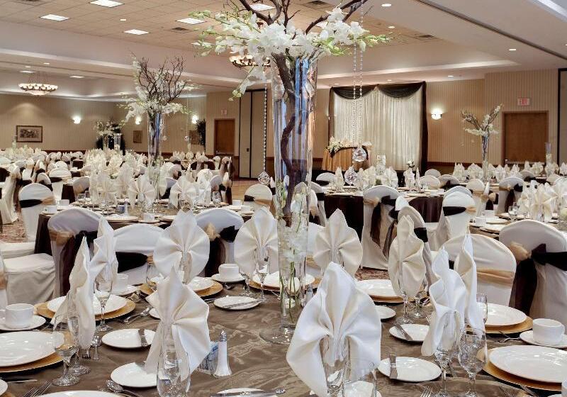 בית מלון כפרי Embassy Suites By Hilton Anaheim South