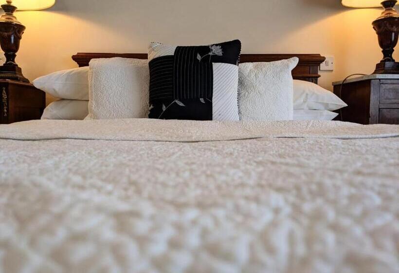 هتل Foley S Townhouse Killarney