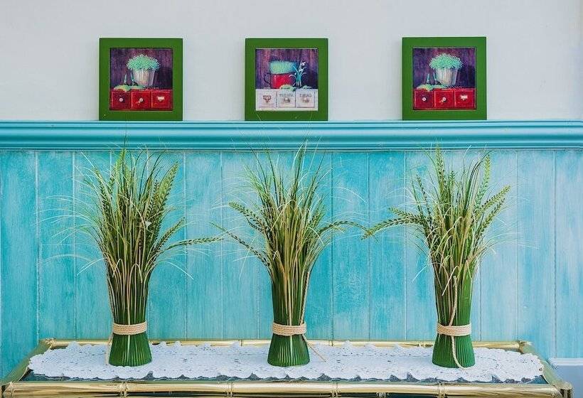 هتل Fuchsia House