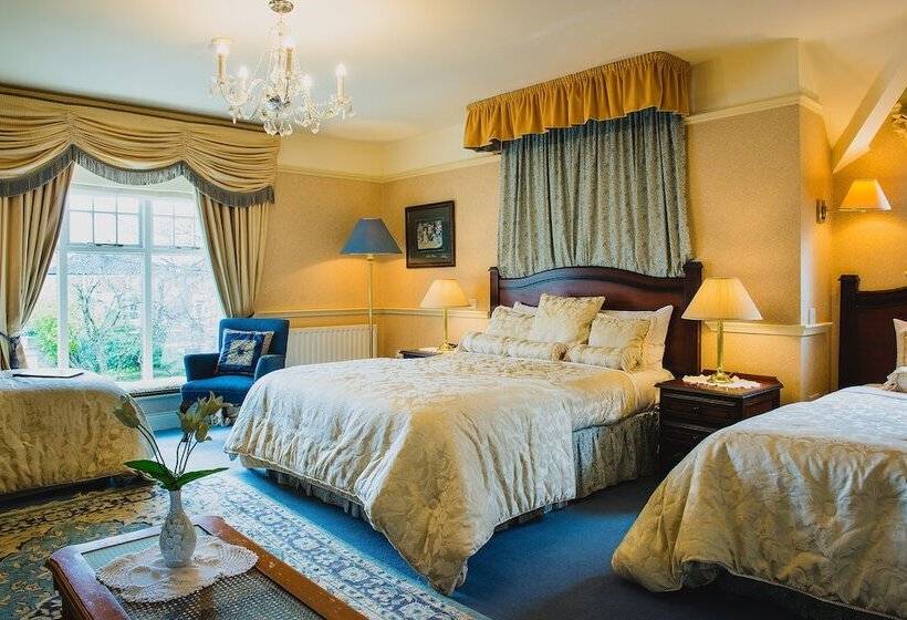 هتل Fuchsia House