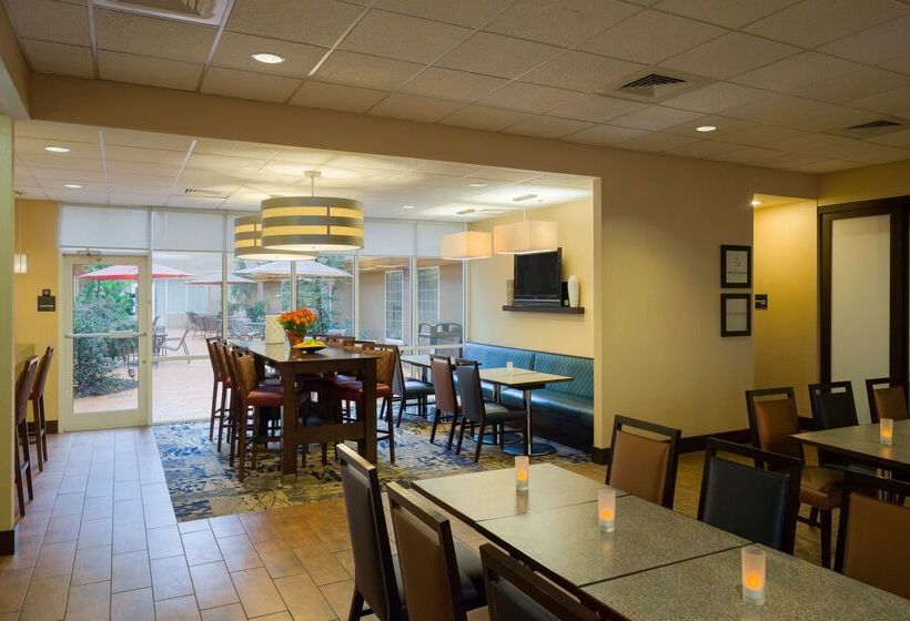 호텔 Hampton Inn & Suites Hershey