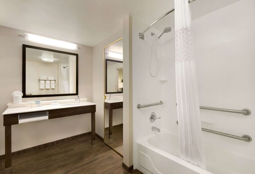 호텔 Hampton Inn & Suites Hershey