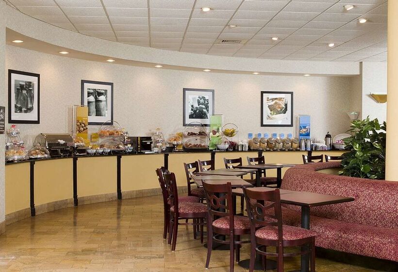 호텔 Hampton Inn & Suites Hershey