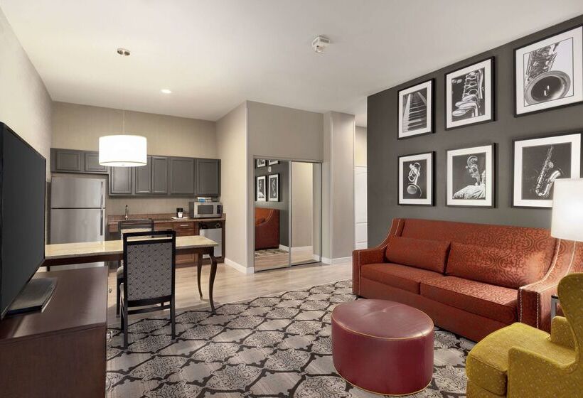 هتل Hampton Inn & Suites New Orleansconvention Center