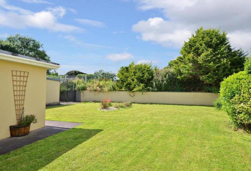 בית מלון כפרי Hillgrove Guesthouse