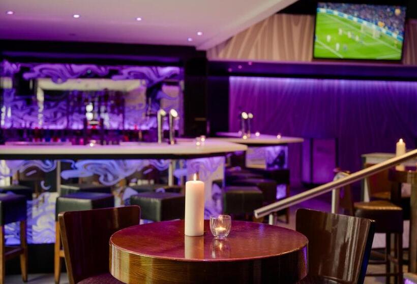 בית מלון כפרי Hillgrove Guesthouse