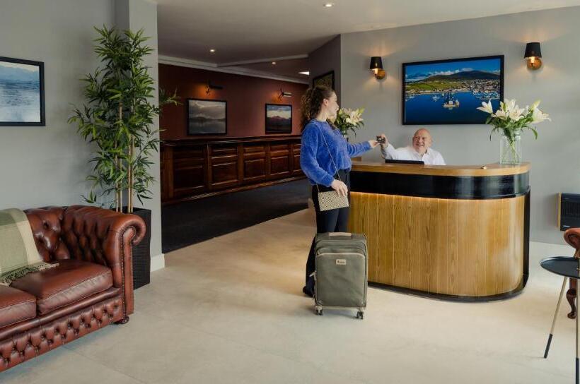 בית מלון כפרי Hillgrove Guesthouse