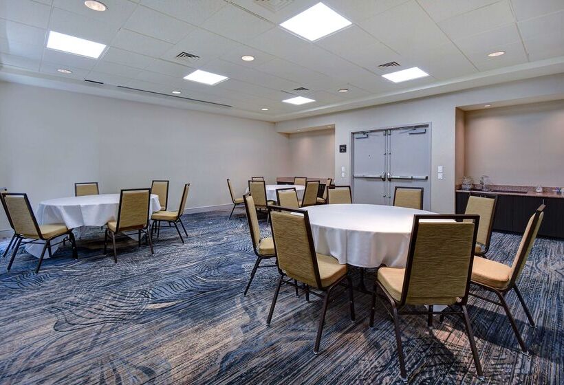 فندق Hilton Garden Inn Ft Myers