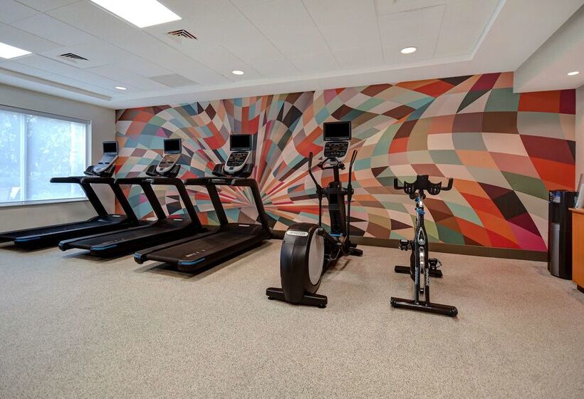 فندق Hilton Garden Inn Ft Myers