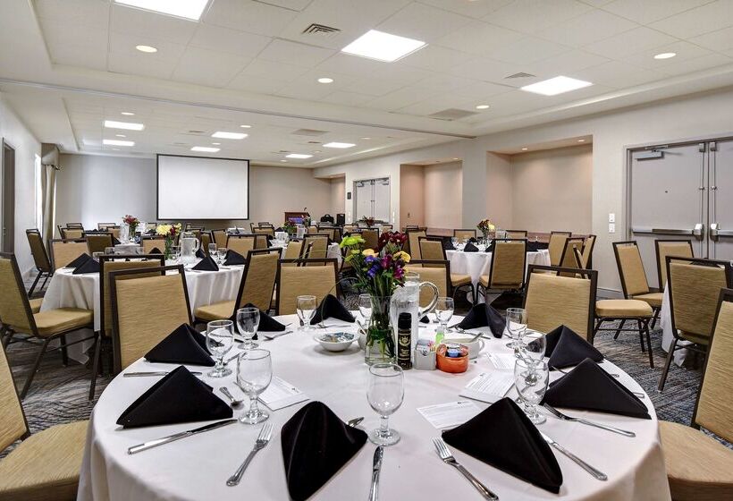 فندق Hilton Garden Inn Ft Myers