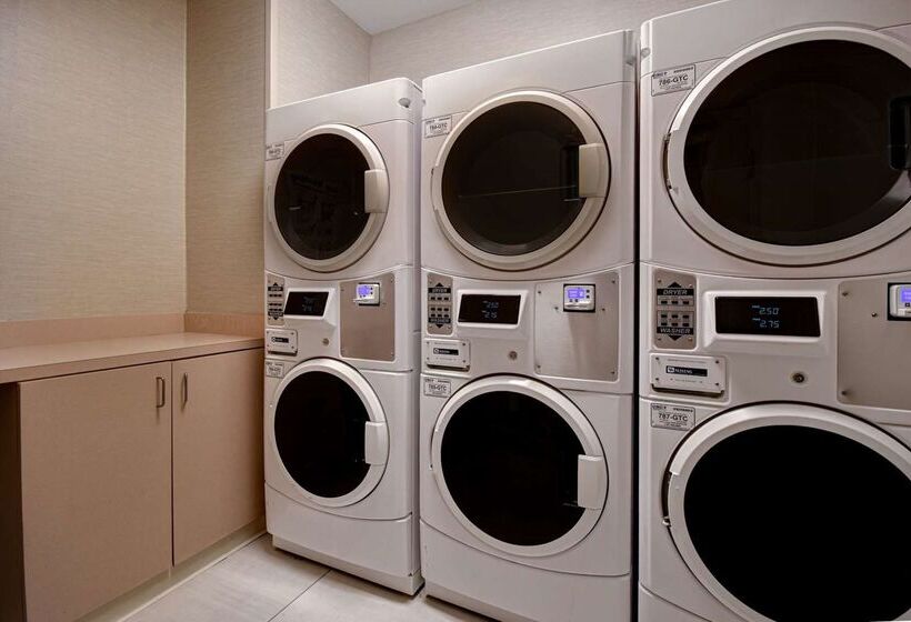 فندق Hilton Garden Inn Ft Myers