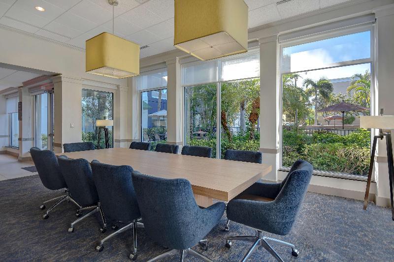 فندق Hilton Garden Inn Ft Myers