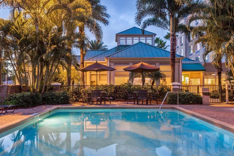 فندق Hilton Garden Inn Ft Myers