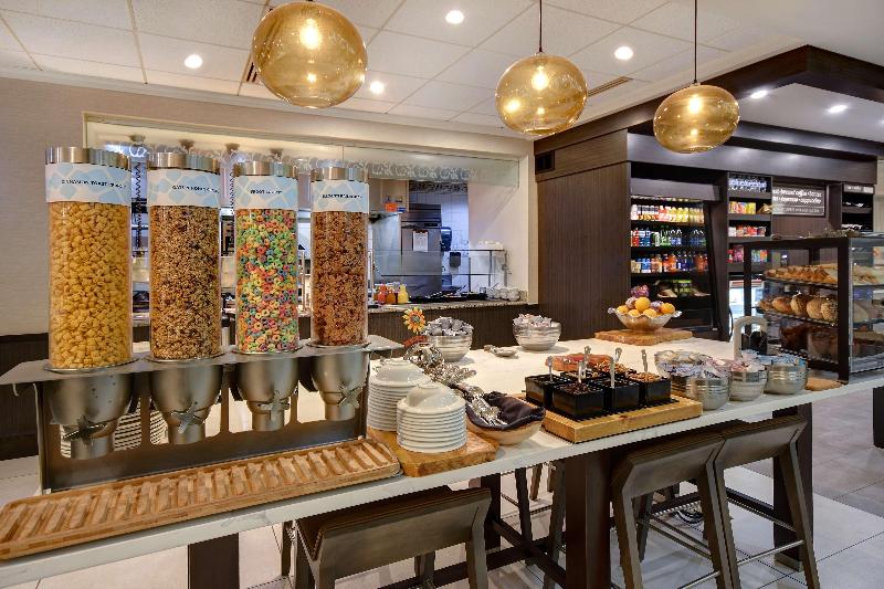 فندق Hilton Garden Inn Ft Myers