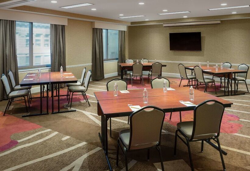 Отель Hilton Garden Inn Philadelphia Center City