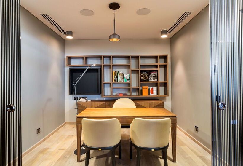 هتل Hilton Mexico City Reforma