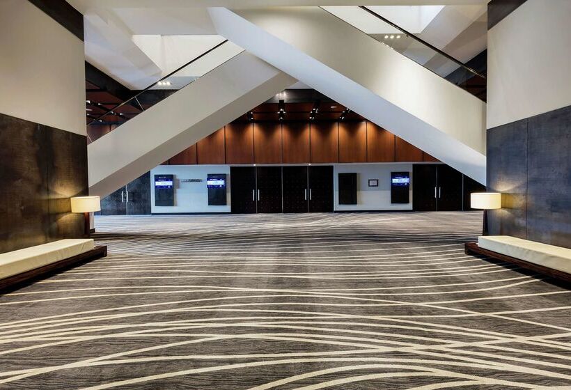 هتل Hilton Mexico City Reforma