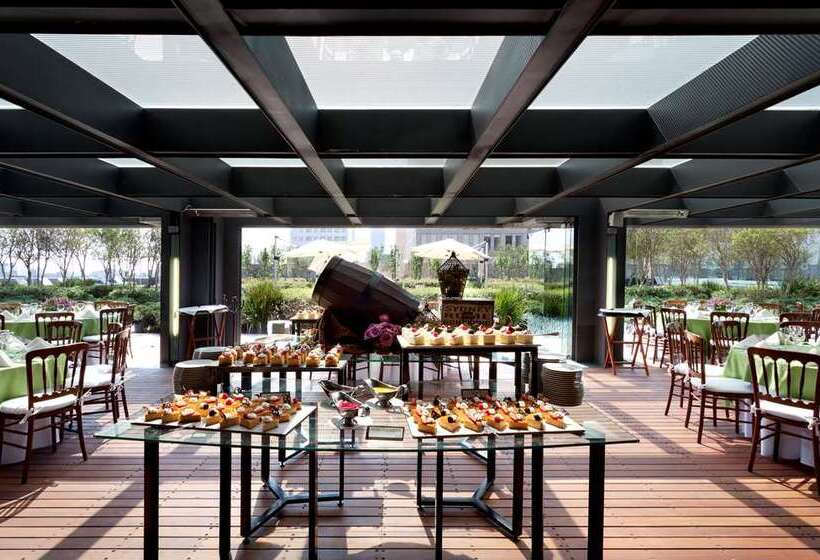 هتل Hilton Mexico City Reforma