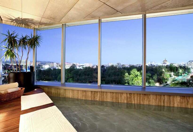 هتل Hilton Mexico City Reforma