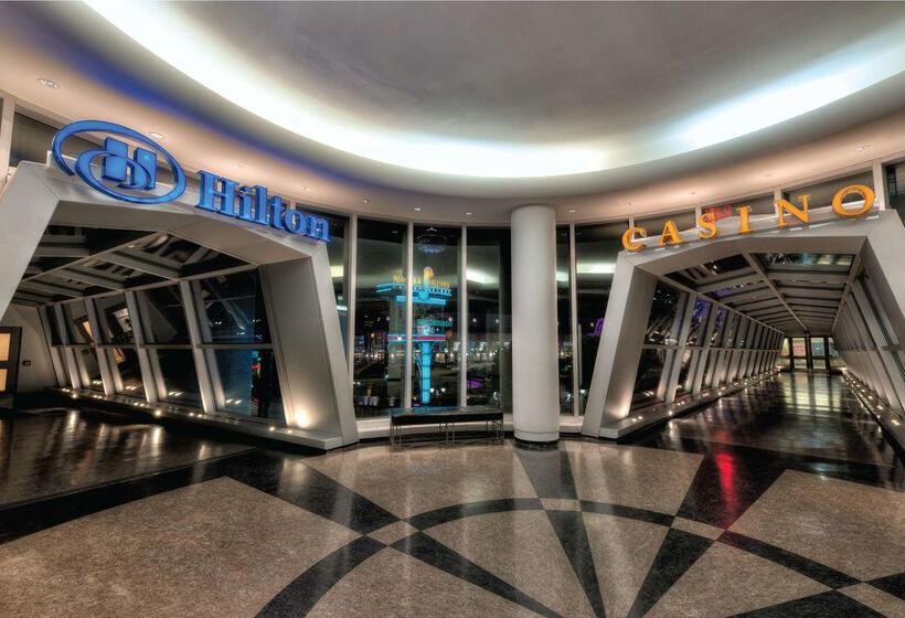 Hilton Niagara Falls/fallsview Hotel & Suites