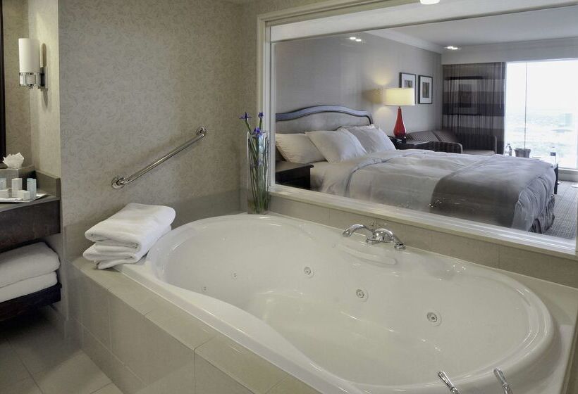 Hilton Niagara Falls/fallsview Hotel & Suites