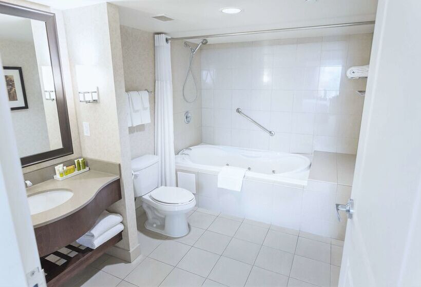 Hilton Niagara Falls/fallsview Hotel & Suites