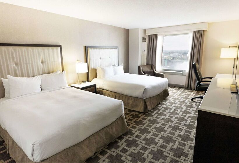 Hilton Niagara Falls/fallsview Hotel & Suites